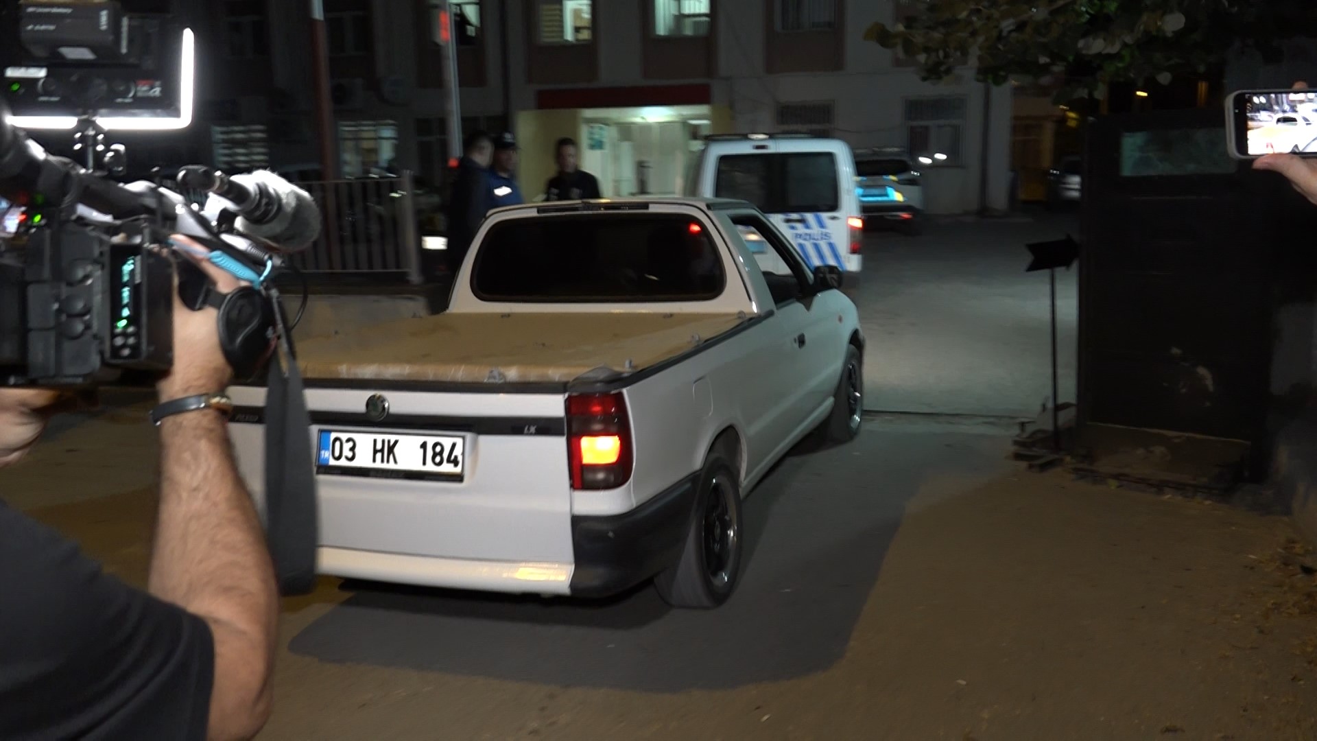 A W505700 02