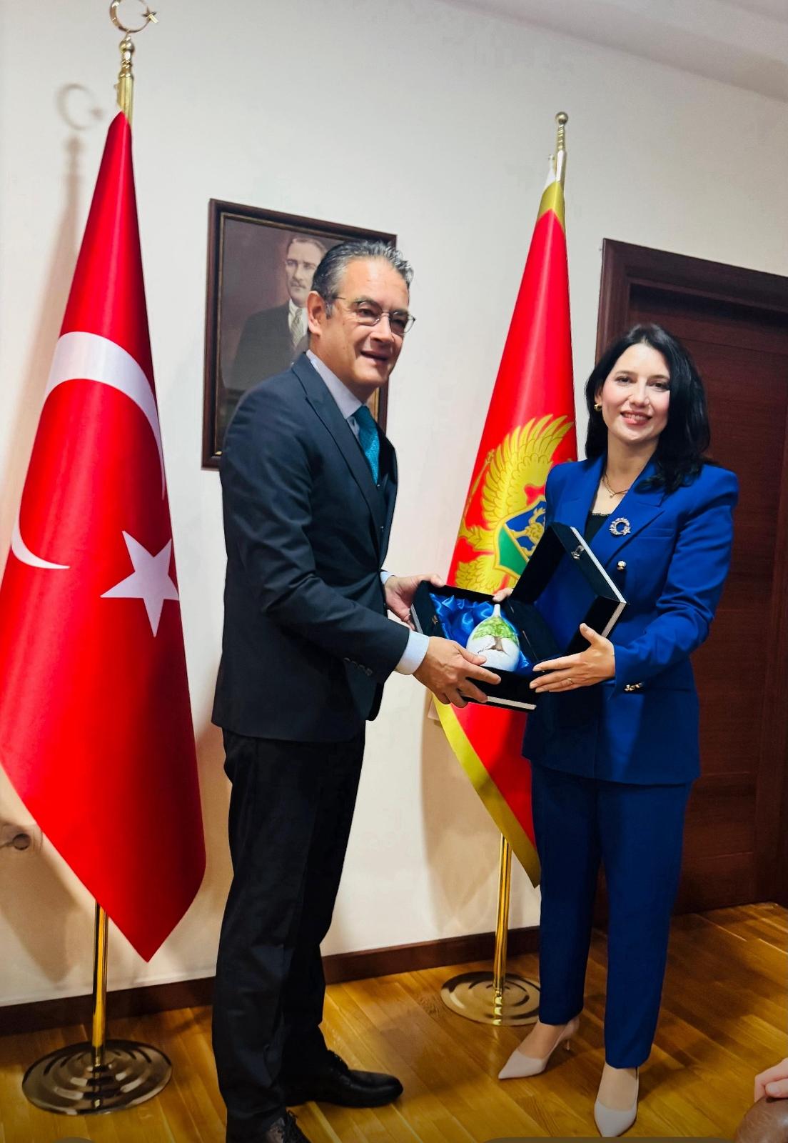 6510De53 7F00 47B6 B06B 54558285E620