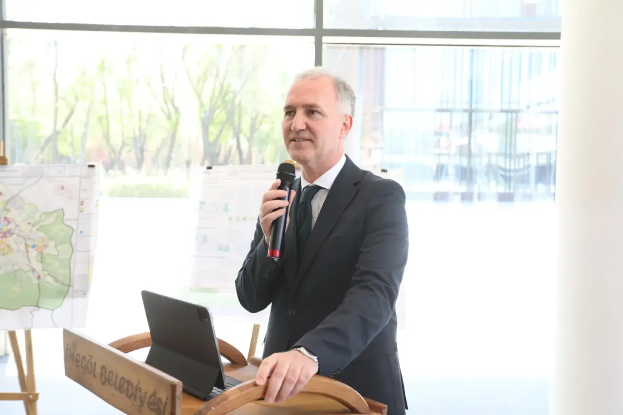 Cc5B5Cc8586Cac7B37C66Ec6F4D351Cd2Fd4448E