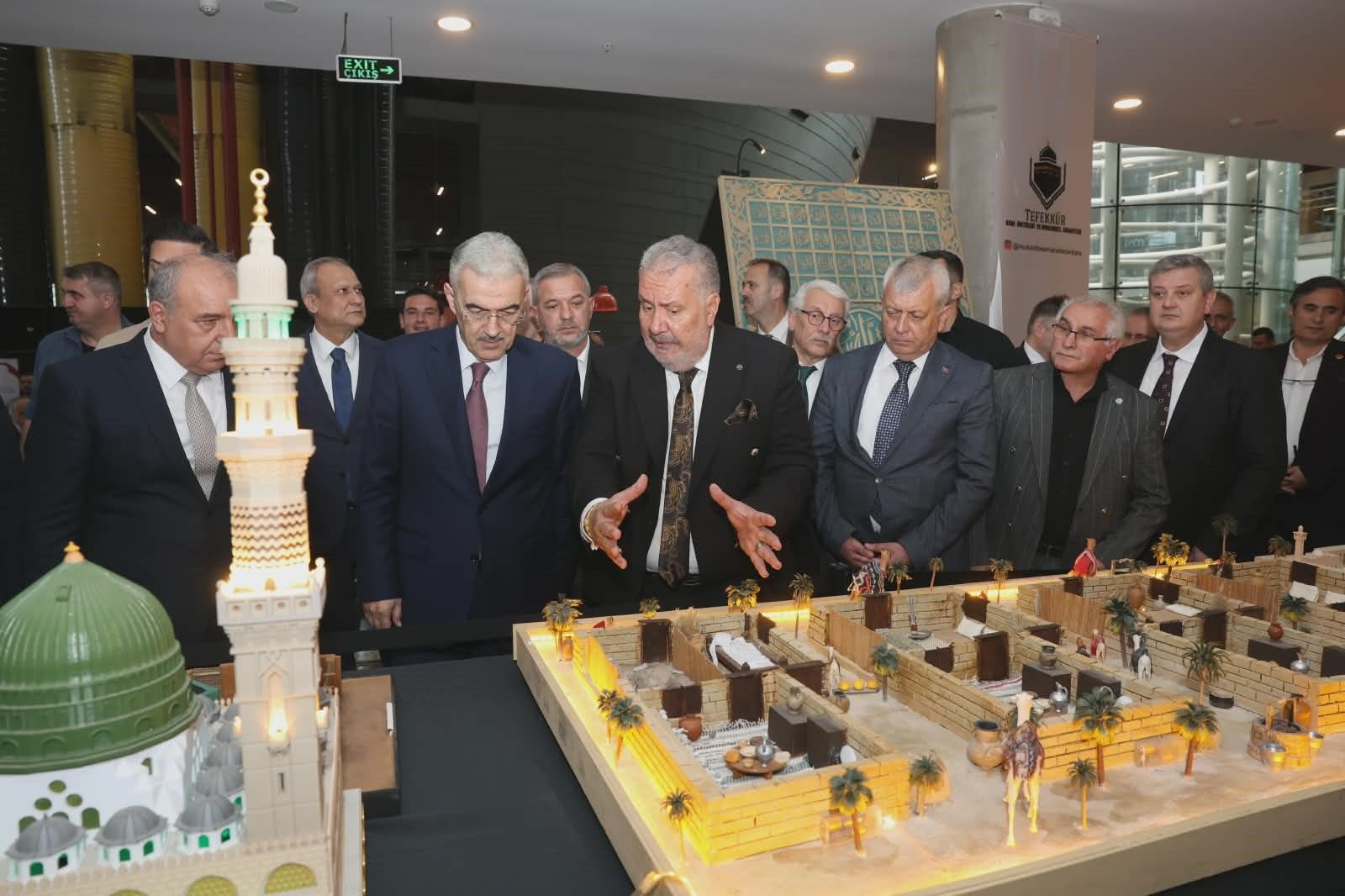 Bursa’da “Mukaddes Emanetler Sergisi” Ziyarete Açıldı