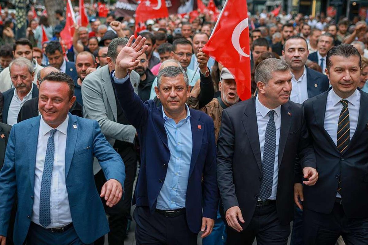 Özgür Özel'in kuracağı yeni partinin adı netleşiyor