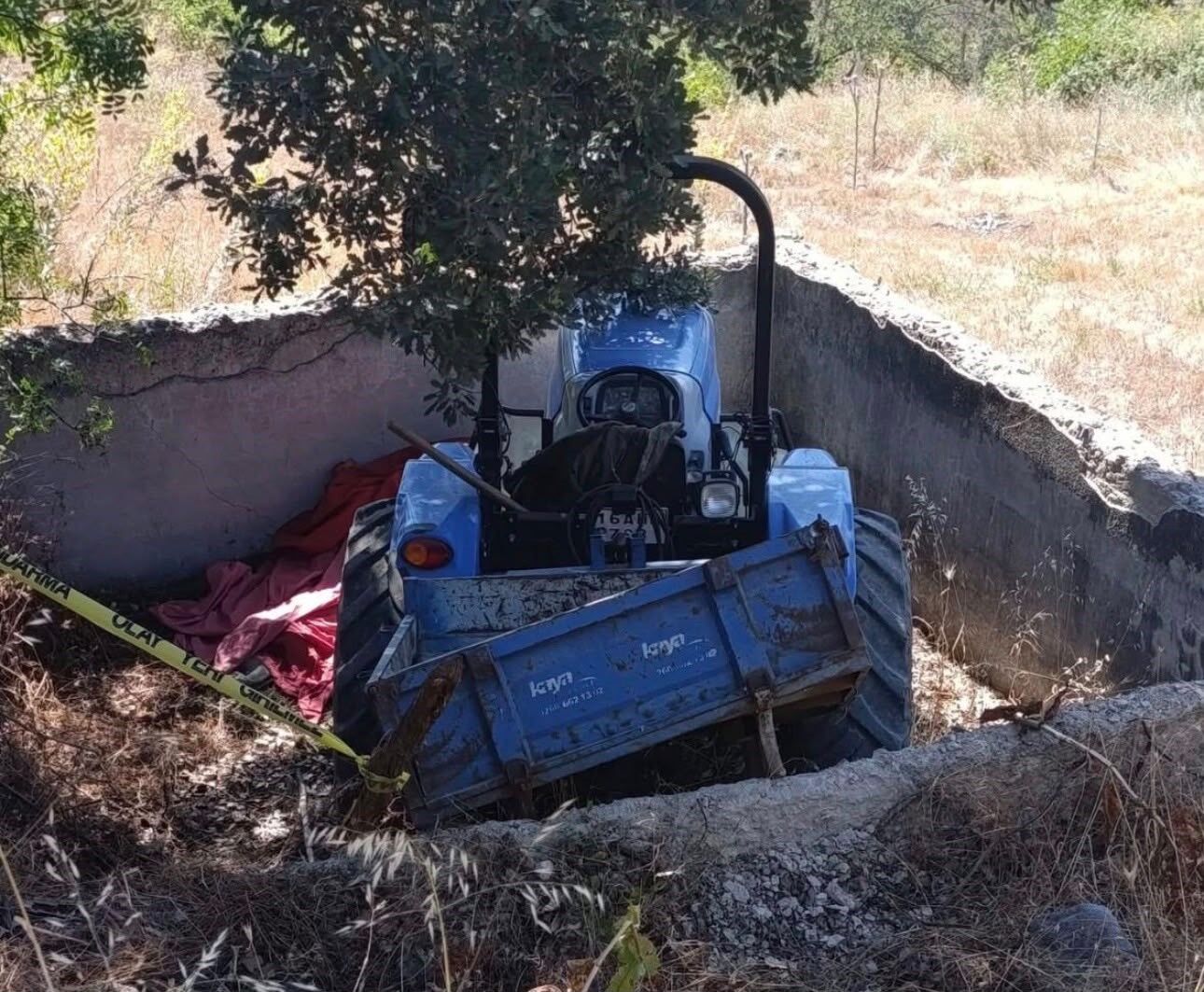 Bursa'da devrilen traktör ölüm getirdi