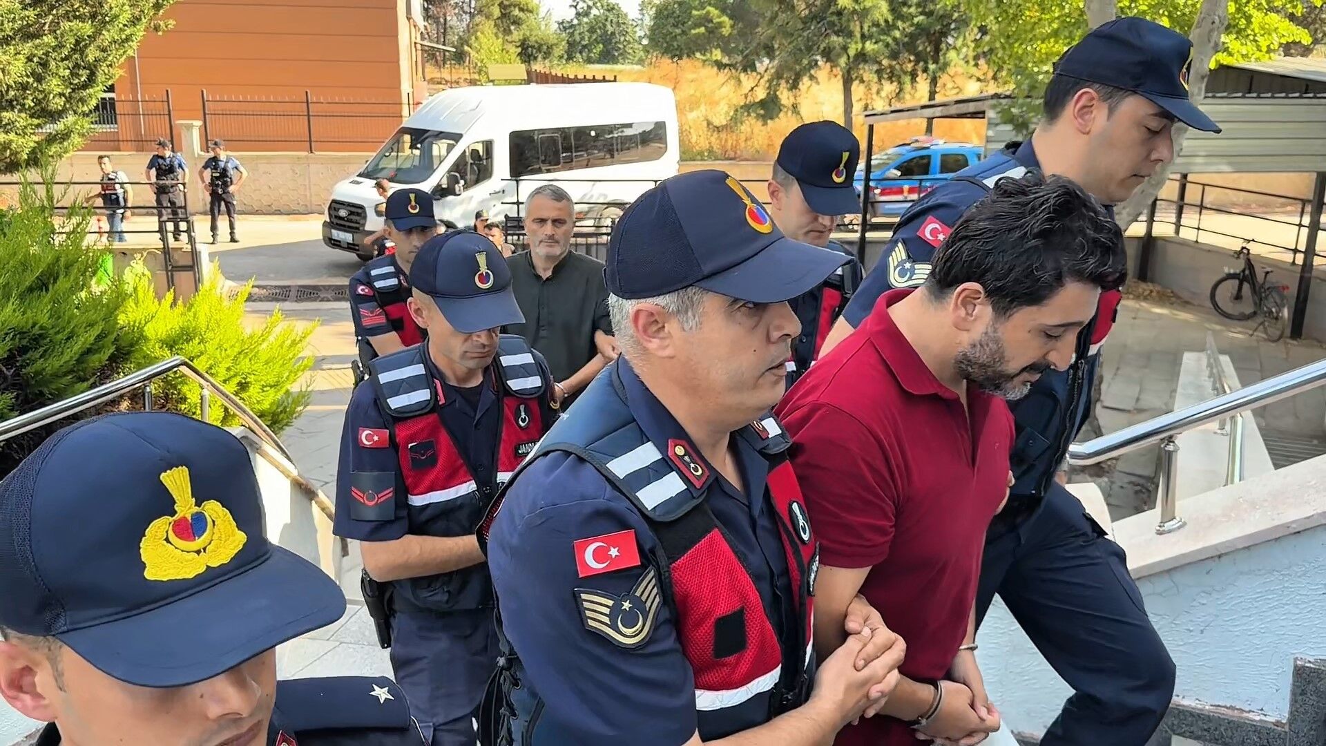 Bursa'da 1 milyar lirayı aşan dolandırıcılık