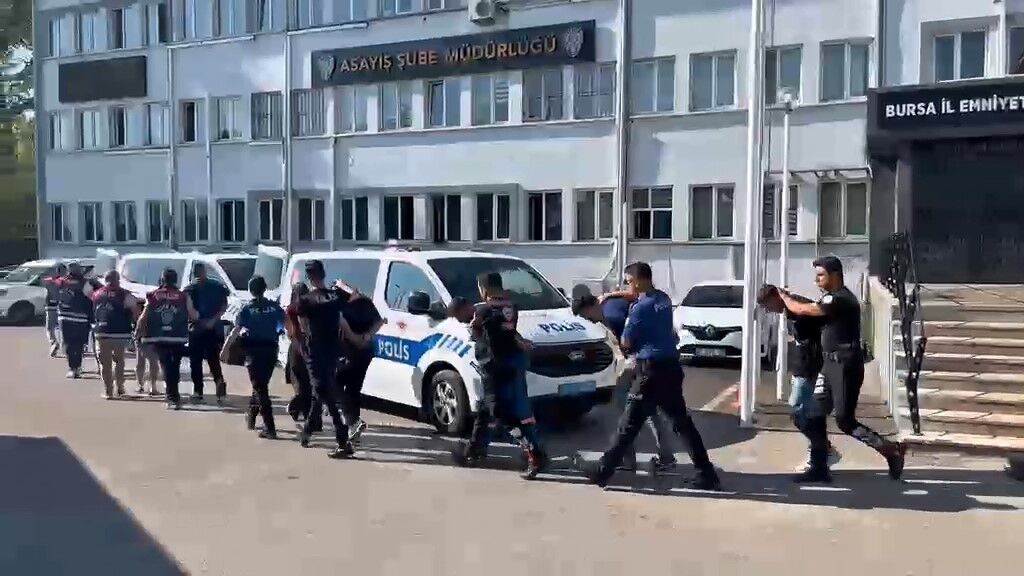 Bursa'da "kara para" çetesine operasyon