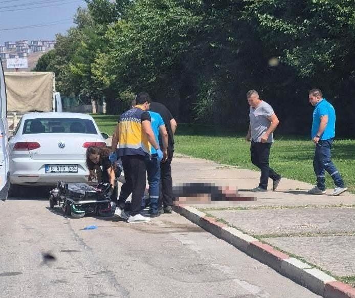 Bursa'da firma sahibi yol kenarında başından vurulmuş halde bulundu
