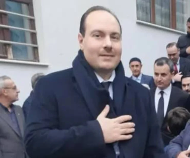 Alihan Kuris Suc Orgutune Oper 20140376 3382 1 M