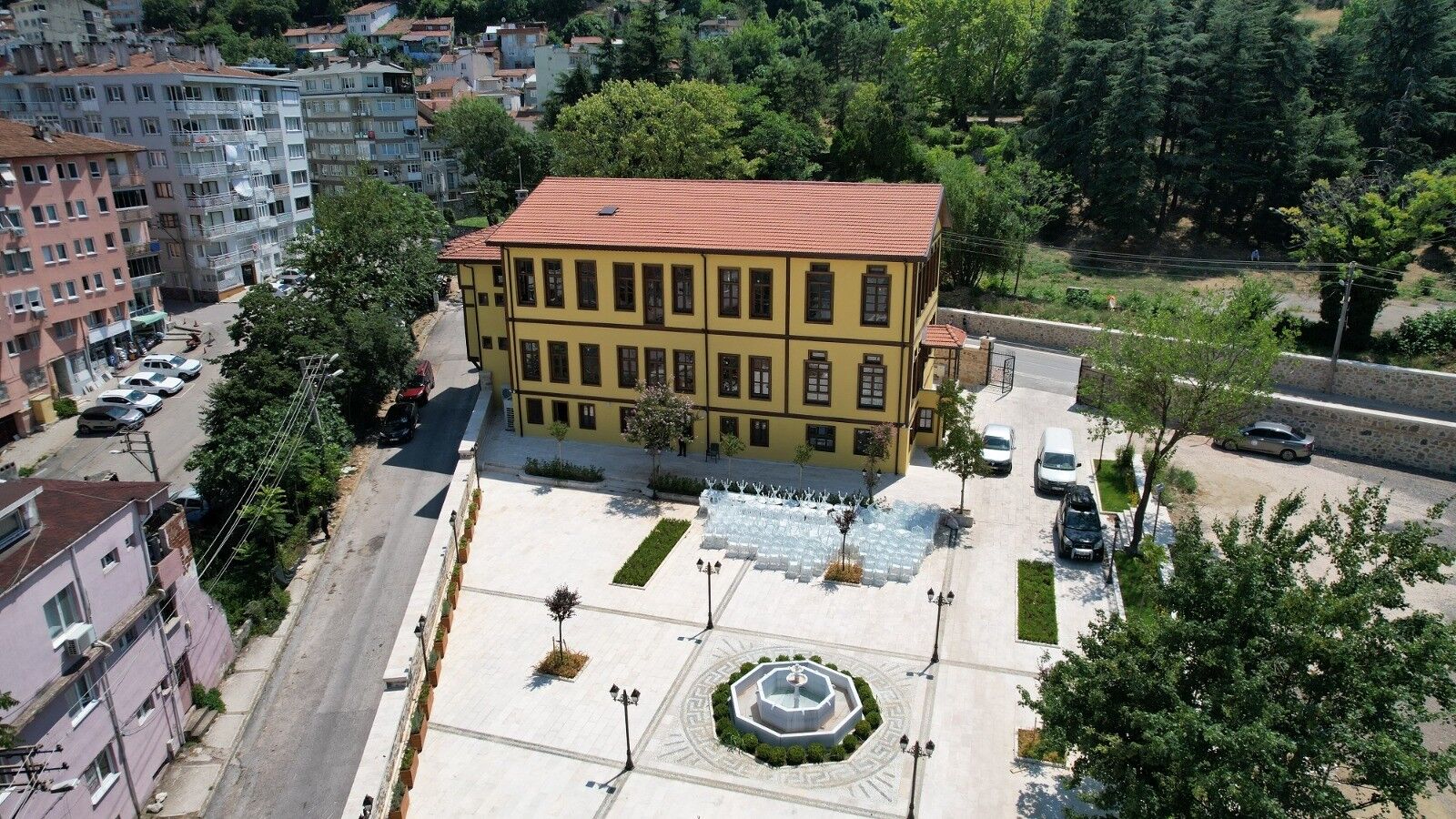 A W797884 02