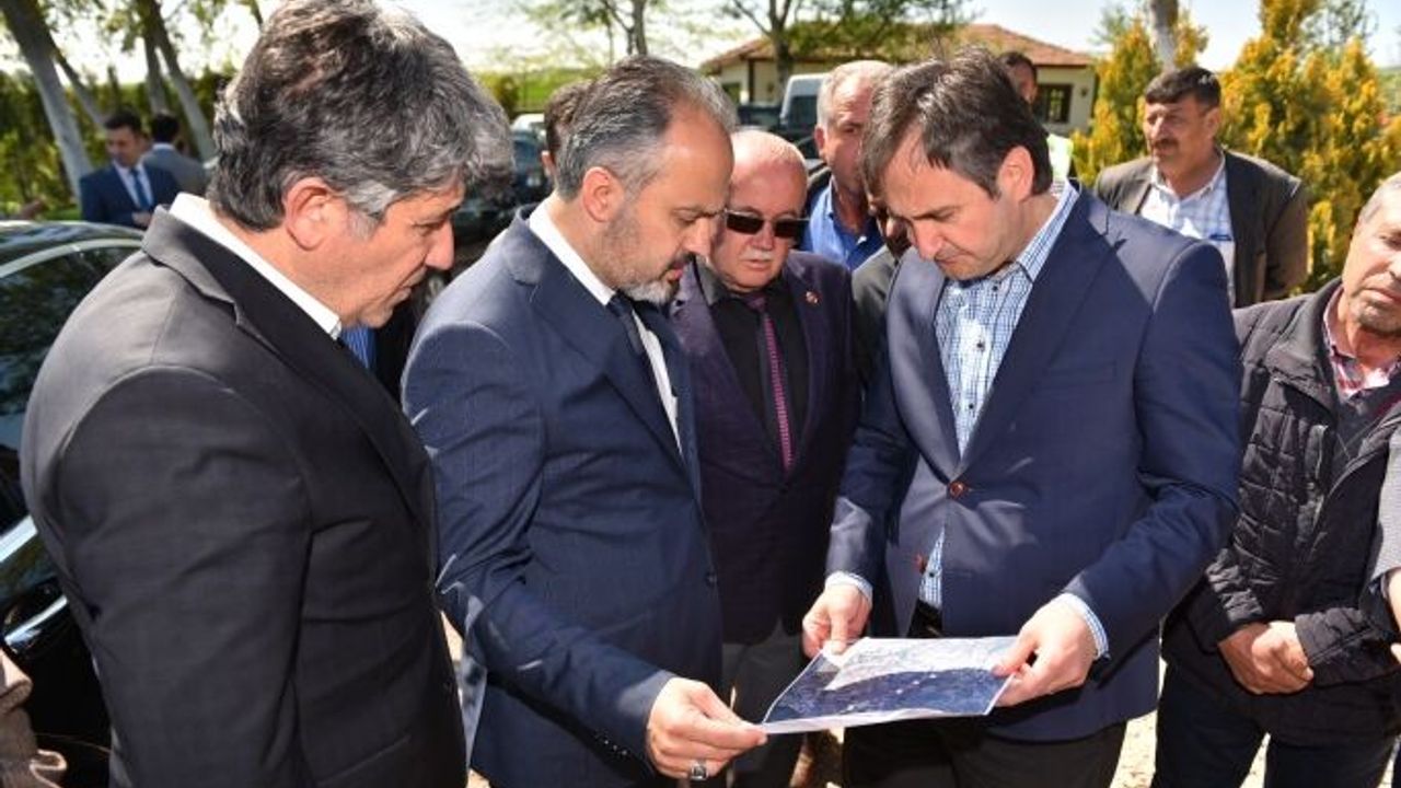 17 İLÇEDE 600 ŞANTİYE! Büyükşehir'den kırsal atağı...
