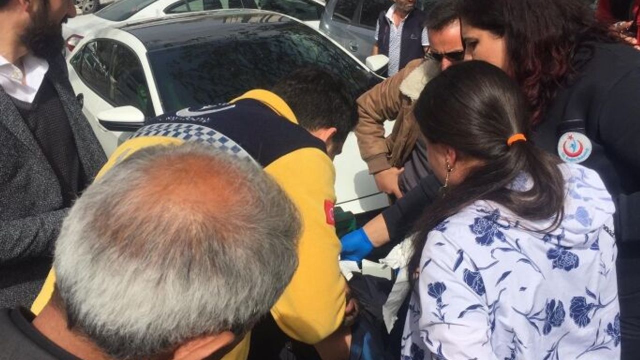 Adliye'nin önünde taraflar birbirlerine girdi