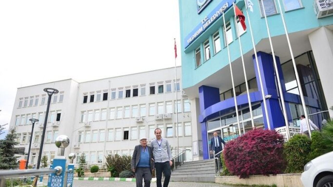 Başkan Yılmaz tüm makam araçlarını topladı, onların hizmetine sundu!