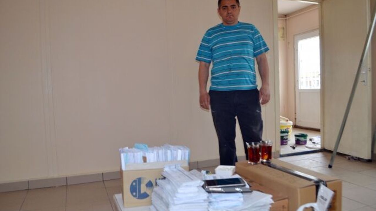 Bursa'da eski muhtardan yeni muhtara şaka gibi karşılama
