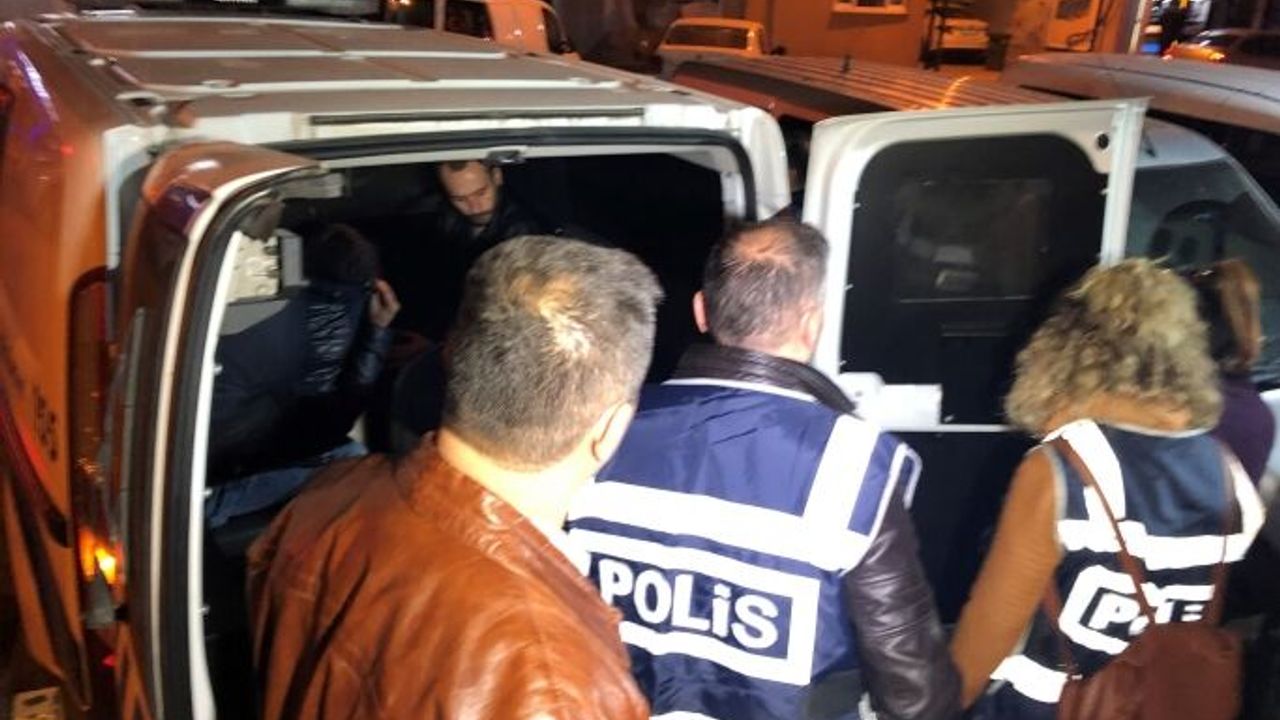 Bursa'da villara dadandılar ! Binlerce liralık eşya çaldılar