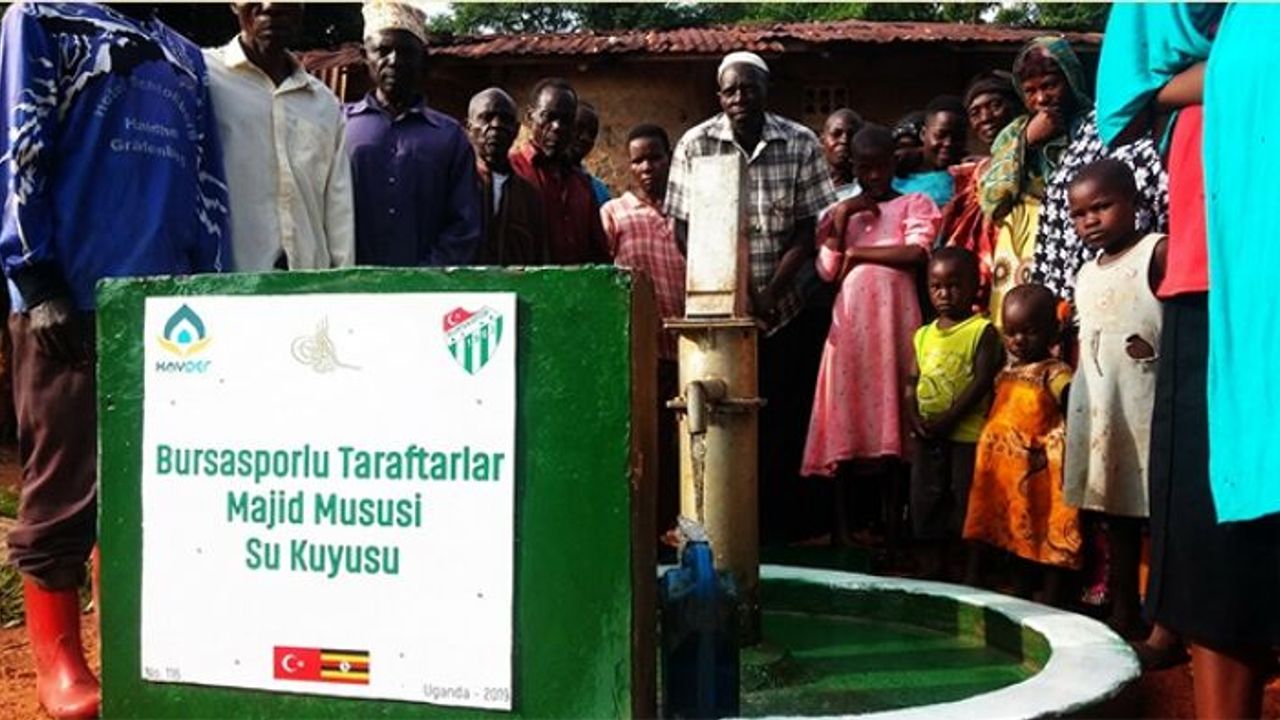 Bursasporlu taraftarlar Afrika'ya umut oldu. Efsane Mususi'nin adı verildi