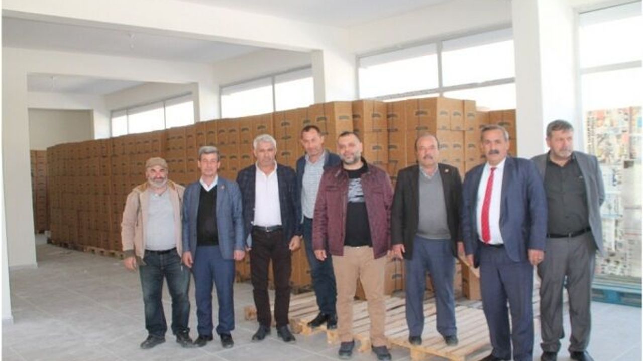 Gemlik'in vergi rekortmeninden  erzak yardımı