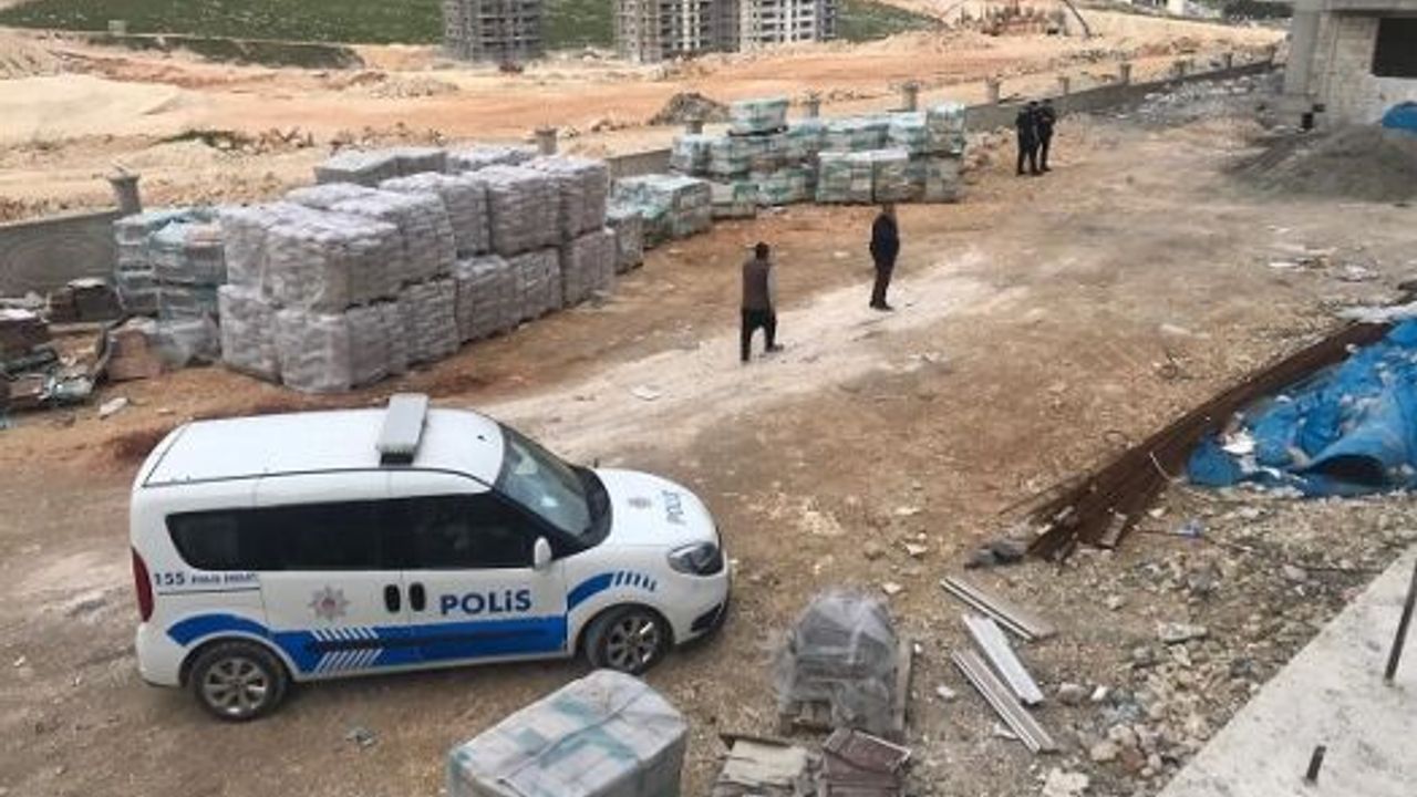 İki genç el ele inşaattan atladı. Akıllara yine o şüphe geldi