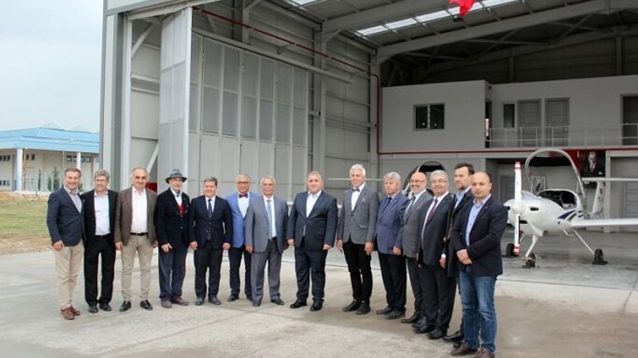 60 bin lira maaşı var. Bursa'da pilot okulu açıldı