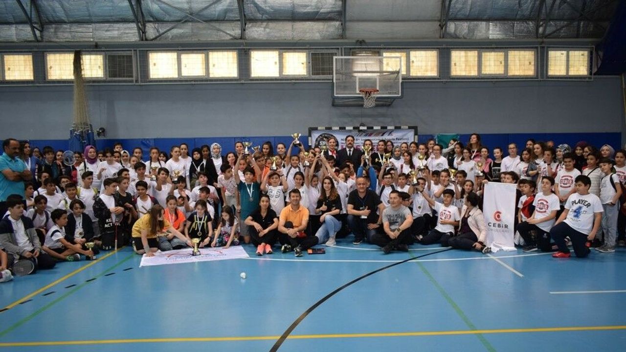 85 okuldan 350 öğrenci Nilüfer'de ter döktü