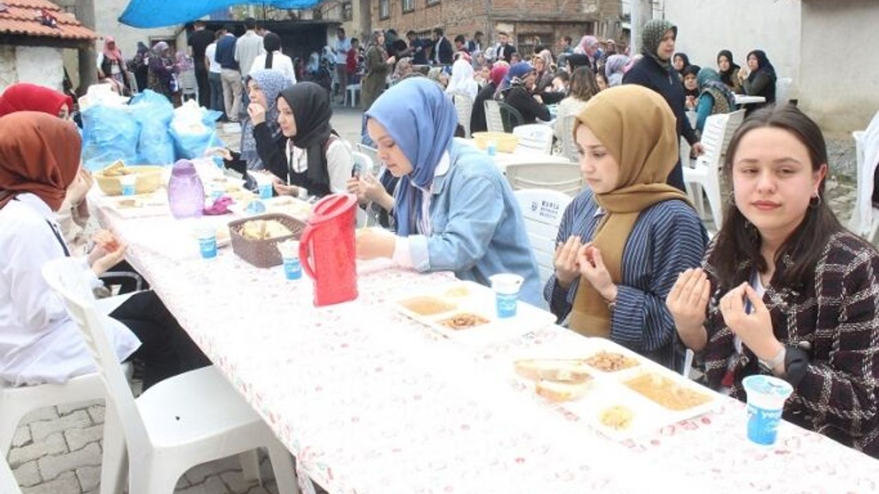 Bursa'da 669 yıldır, yılda bir kez aynı şekilde pişiriliyor