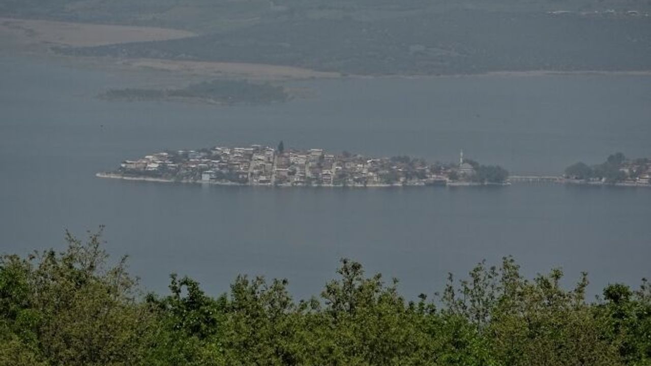 Bursa'da çok az kişinin bildiği köy güzelliğiyle büyülüyor