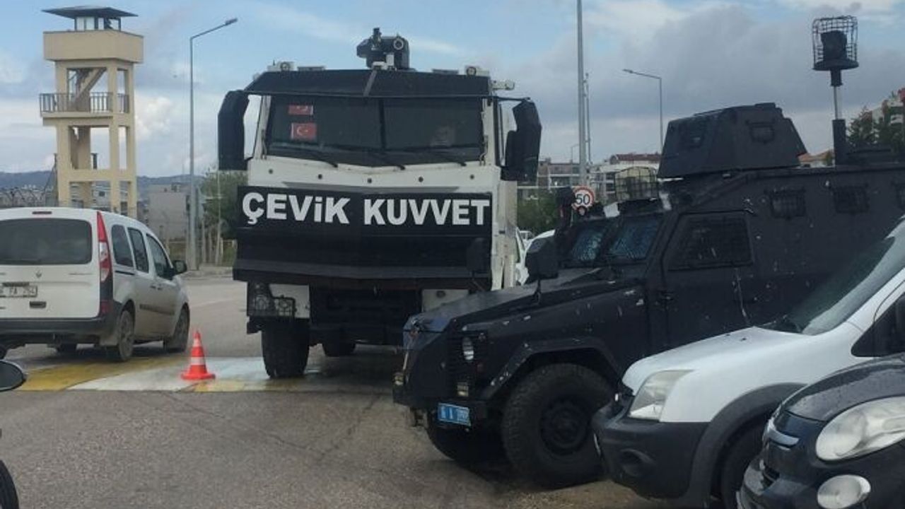 Bursa Kapalı Cezaevi'nde bomba alarmı !