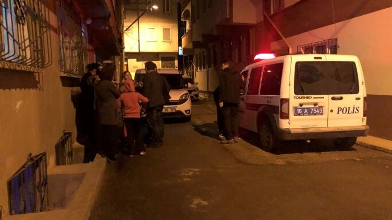 Dikkaldırım'da eski eşini darp eden kocayı komşuları bıçakladı