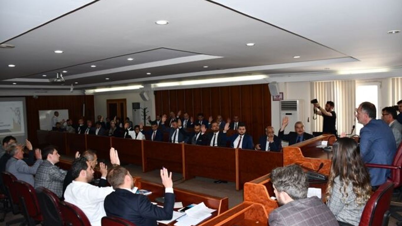 İnegöl Belediyesi'nde 24 konu karara bağlandı