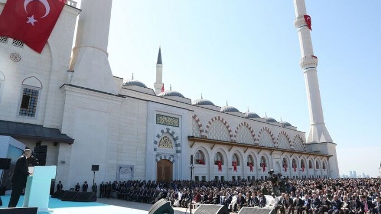 Türkiye'nin en büyük camisi açıldı. Erdoğan'dan önemli mesajlar...