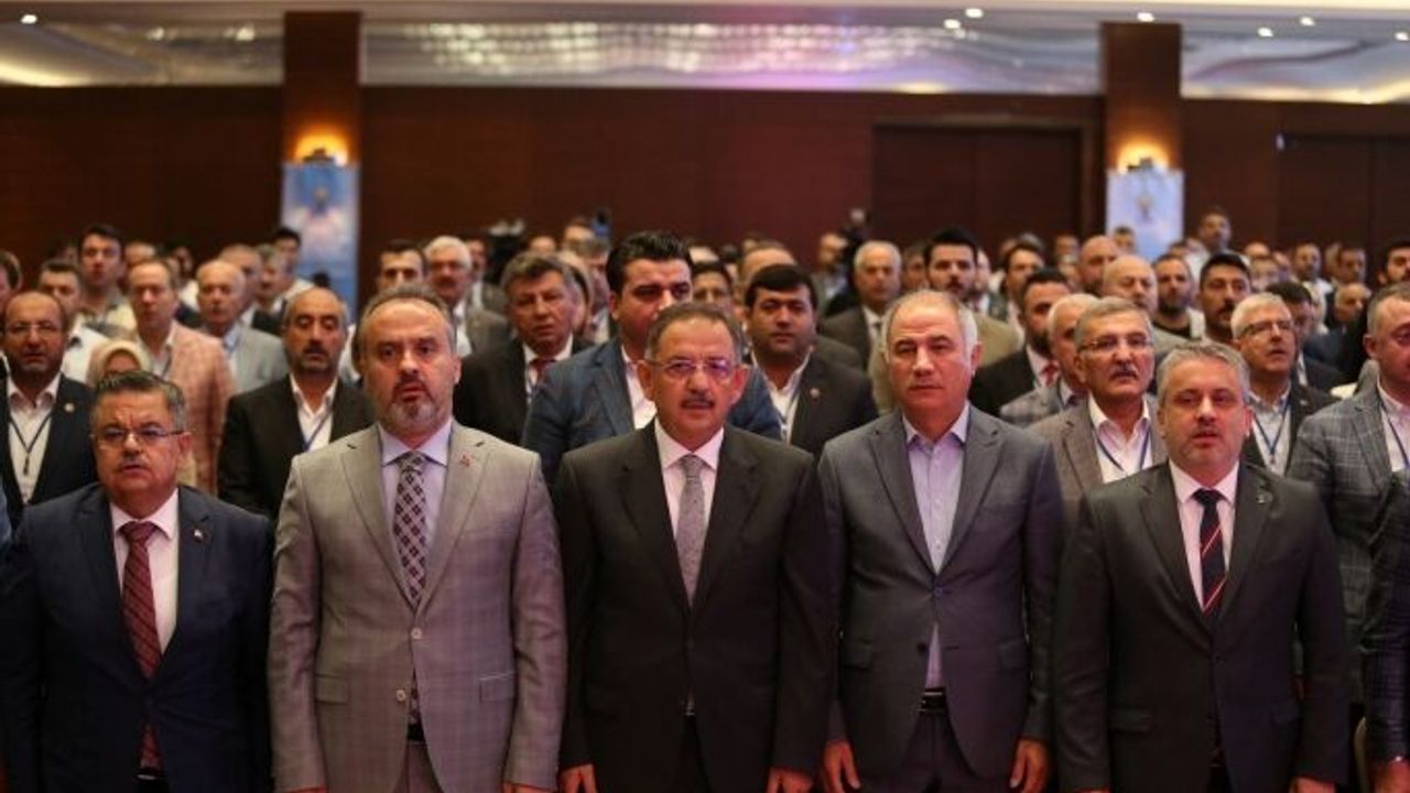 AK Parti teşkilatı Bursa'da toplandı! Gündemde CHP ve HDP vardı