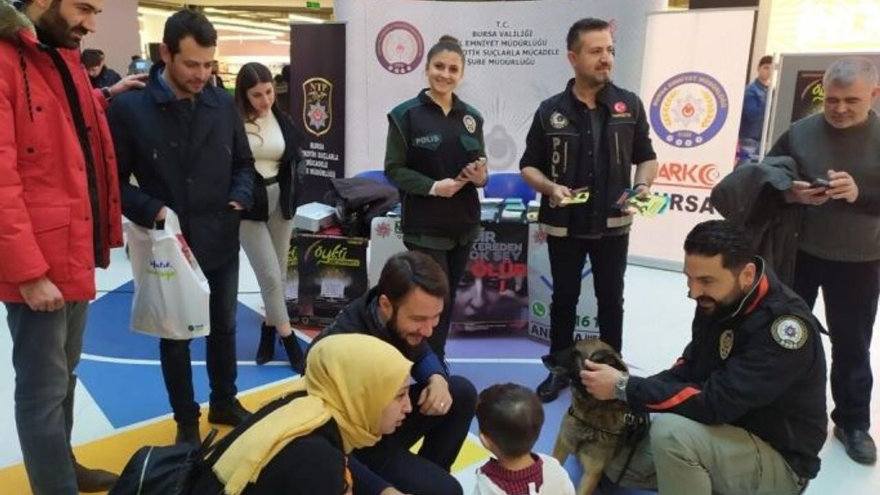 Bursa'da AVM'de narkotik nokta uygulaması