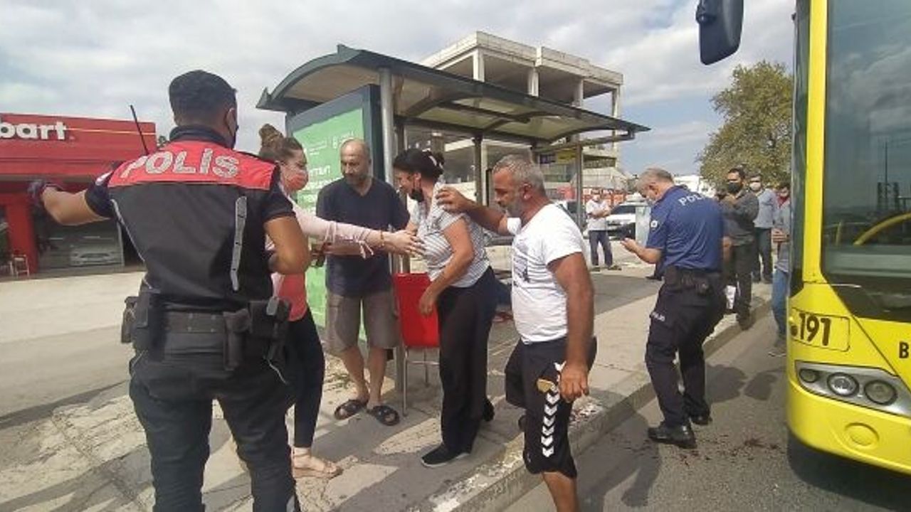 BELEDİYE OTOBÜSÜNDE MASKE KAVGASINDA KAN AKTI