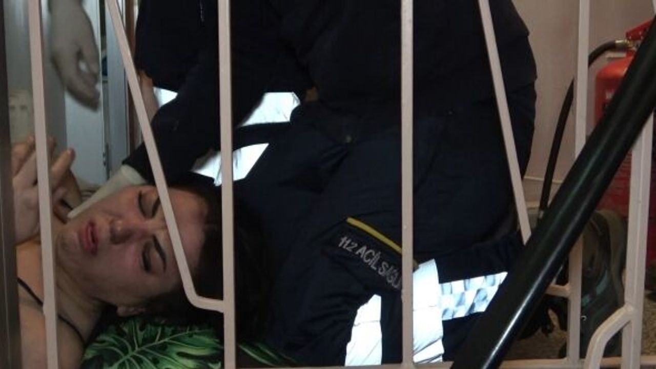 DUMANDAN ETKİLENEN KADININ YARDIMINA KOMŞUSU KOŞTU