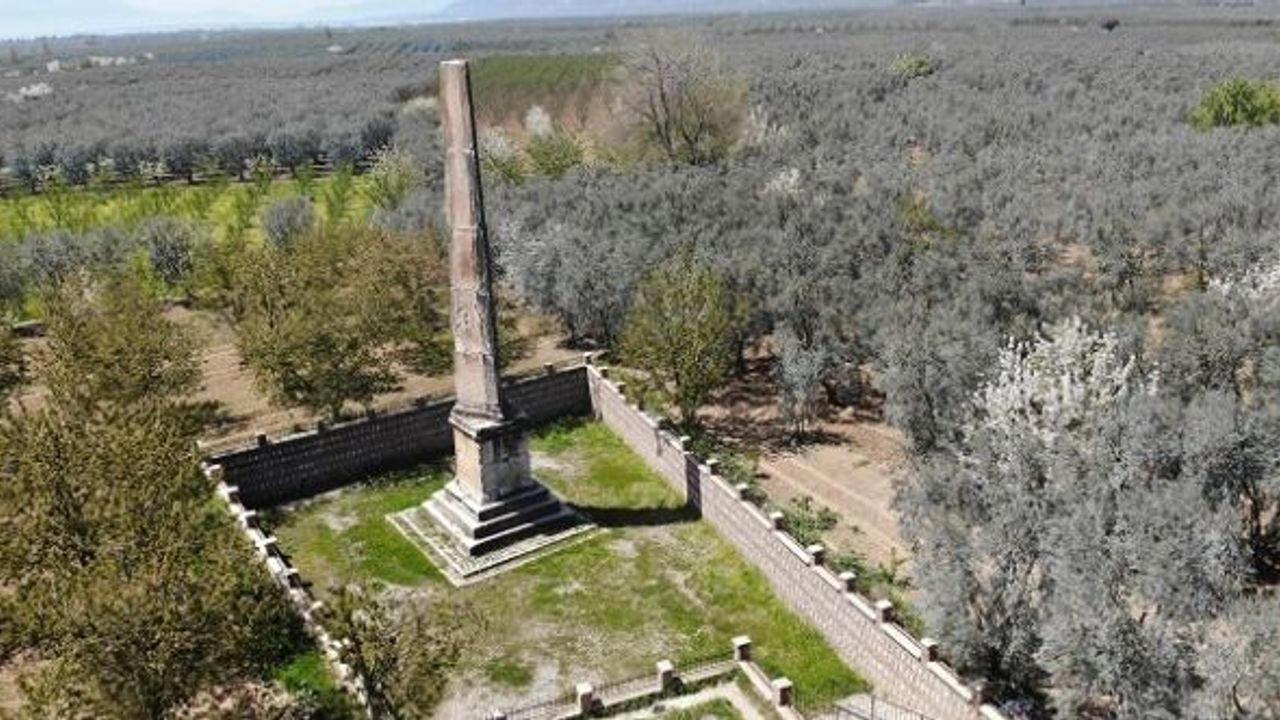 İZNİK DİKİLİTAŞ 2 BİN YILDIR AYAKTA