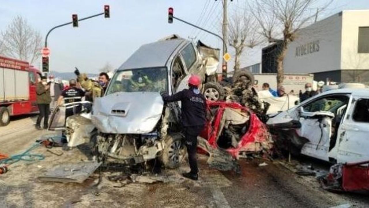 BURSA'DA 18 KİŞİ ÖLDÜ, 694 KİŞİ YARALANDI
