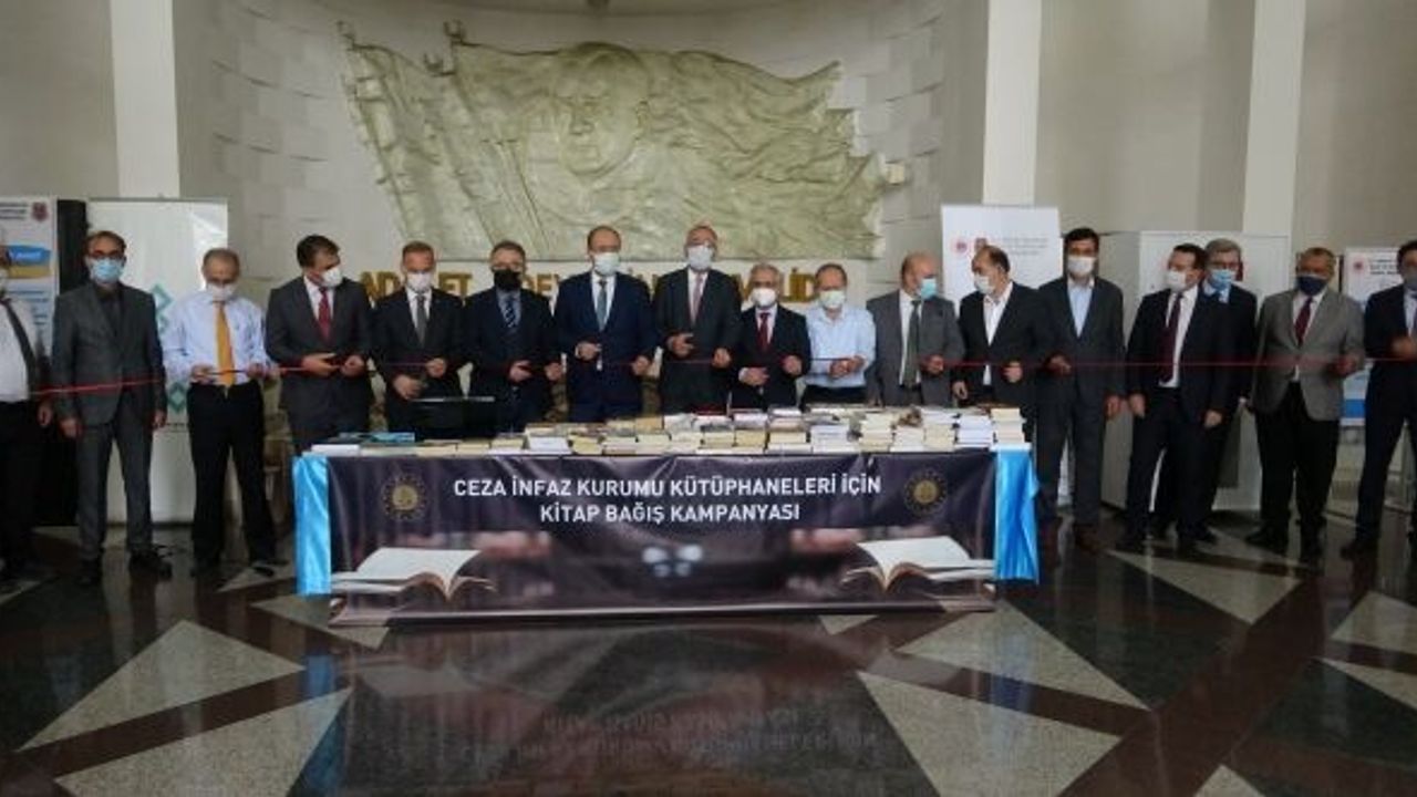 BKM, MAHKUMLAR İÇİN 5 BİN KİTAP BAĞIŞLADI