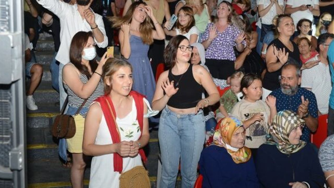90'LAR GECESİ BURSA'YI SALLADI