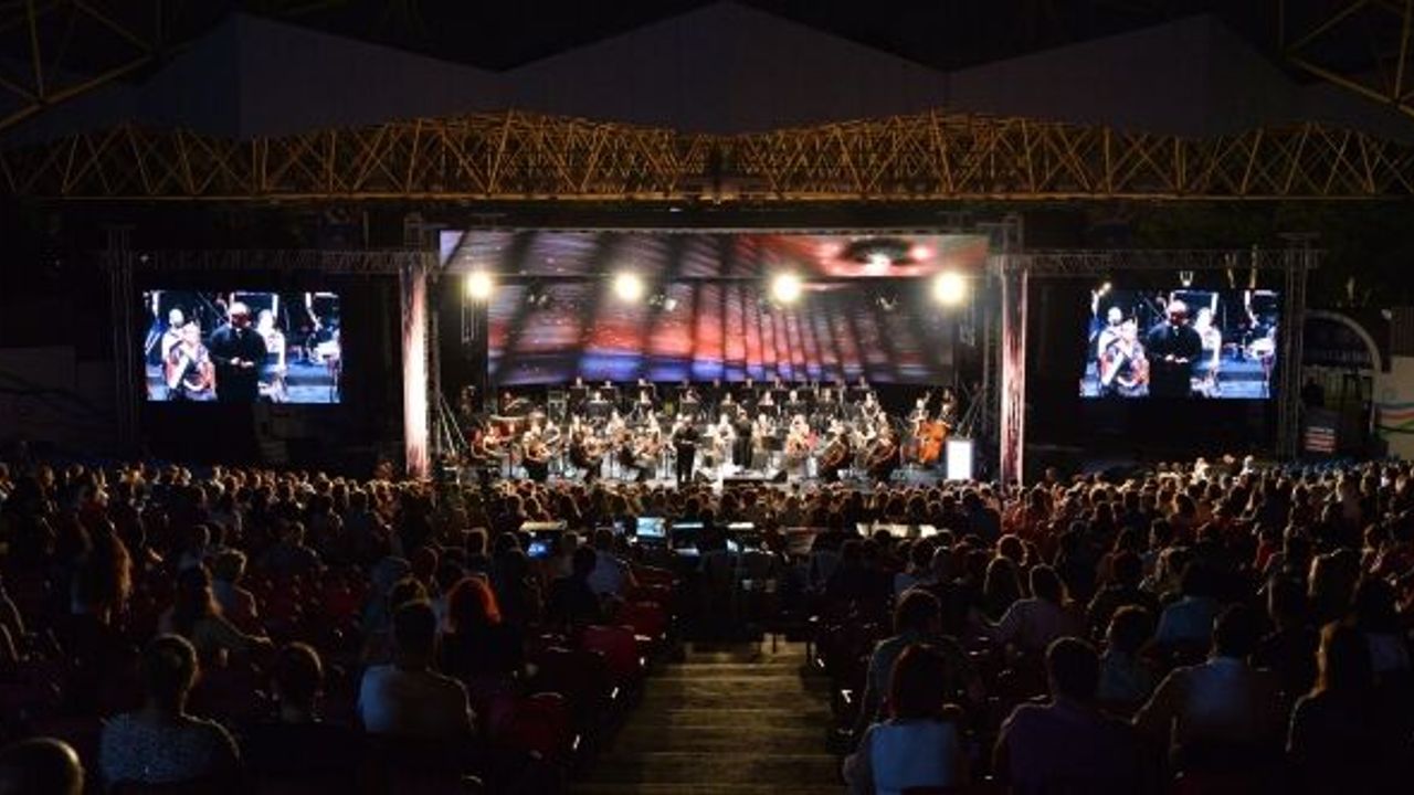 BURSA KONSERLER... BURSA AÇIK HAVA KONSERLERİ... BURSA'YA HANGİ SANATÇILAR GELECEK?