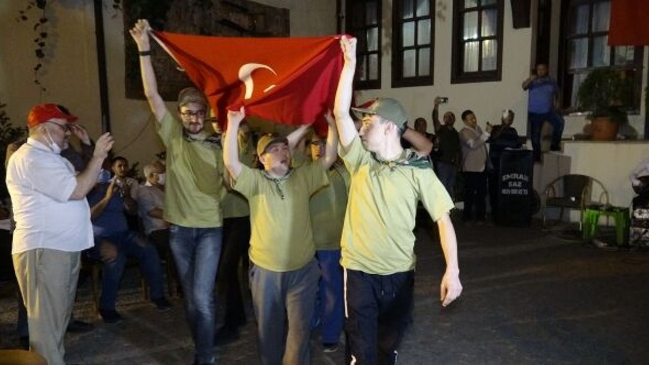 ENGELLİ DAĞLI GENÇLERE UNUTULMAZ ASKER EĞLENCESİ