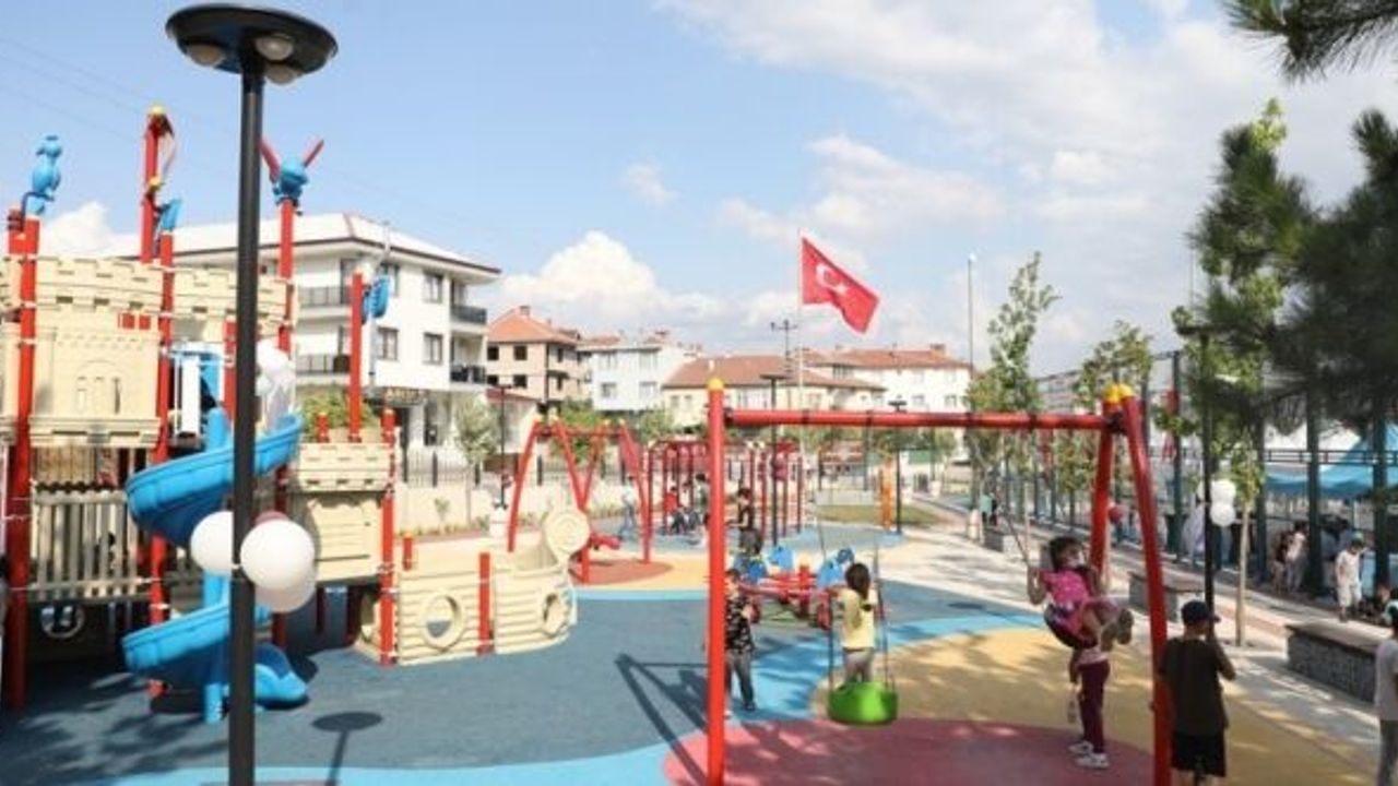 KENDİ ENERJİSİNİ ÜRETEN PARK HİZMETE AÇILDI