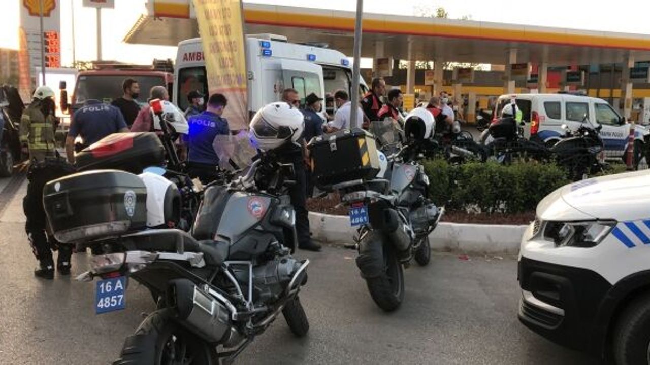 BURSA'DA MAGANDA TERÖRÜ! Polisten kaçtı genç kadına çarpıp silah çekti ...