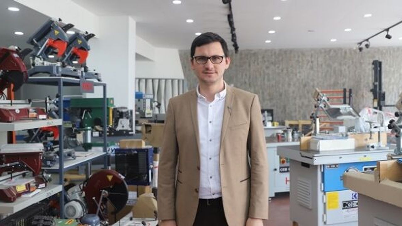 MOBİLYA ÜRETİCİLERİ USLU MAKİNE’DEN VAZGEÇMİYOR