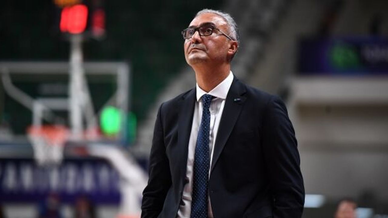TOFAŞ, BAŞ ANTRENÖR HAKAN DEMİR İLE YOLLARINI AYIRDI
