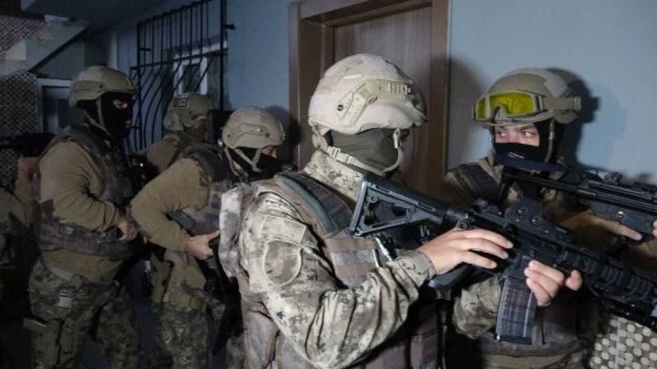 ŞEHİRLERARASI HIRSIZLIK ŞEBEKESİNİN 5 ÜYESİ TUTUKLANDI