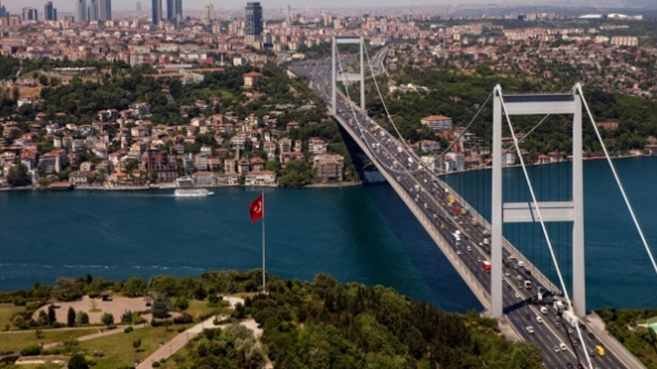 "ÇANAKKALE VE İSTANBUL BOĞAZINI RUS GEMİLERİNE KAPATIN"
