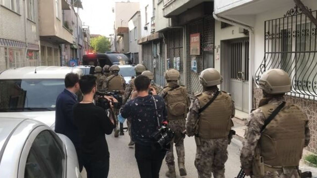 BURSA'DA HÜCRE EVİ TESPİT EDİLDİ: O eve baskın yapıldı