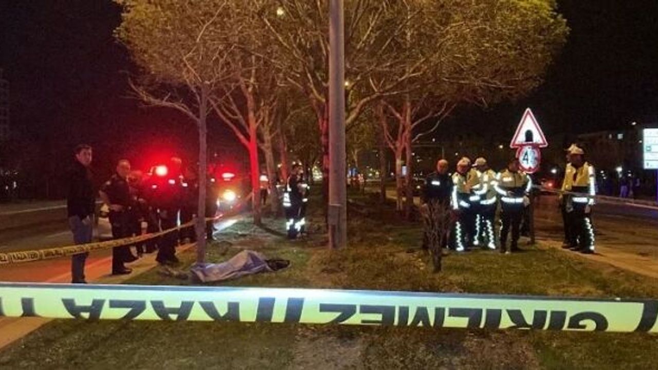 GECE YARISI FECİ KAZA: 2 GENÇ HAYATINI KAYBETTİ