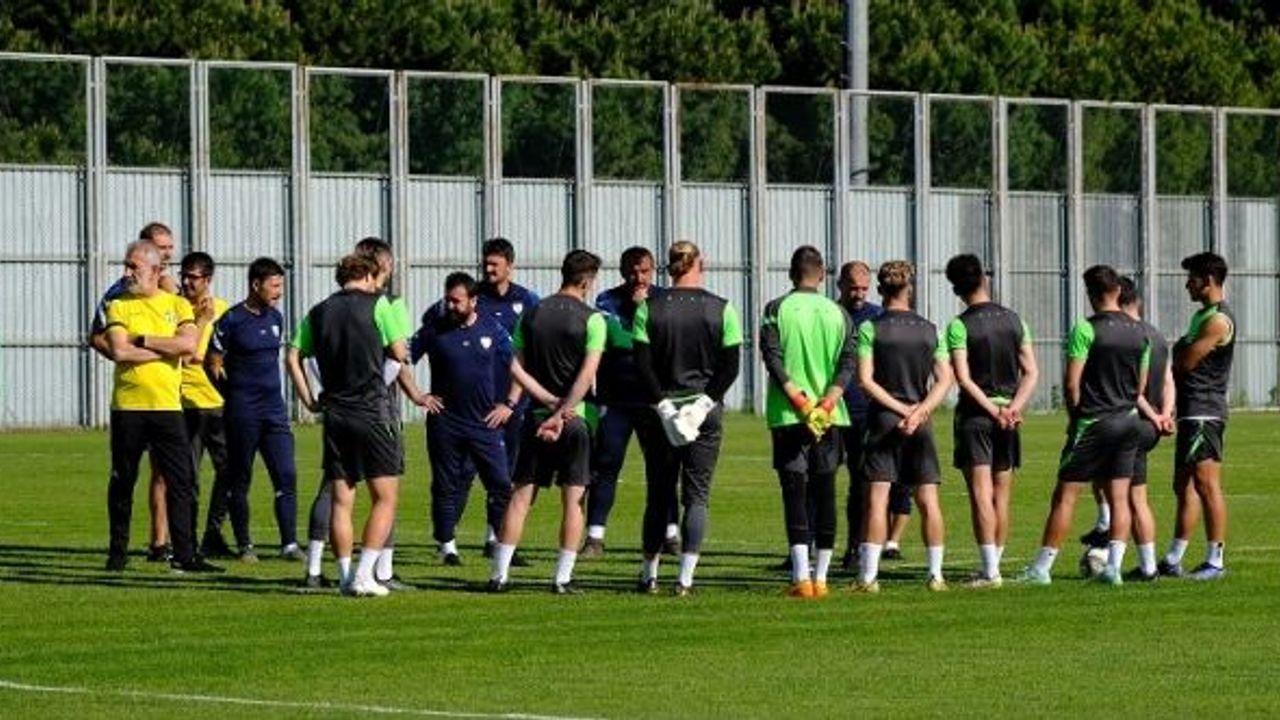 YABANCILAR ORTADAN KAYBOLDU: BURSASPOR ANTRENMANA O İSİMLERLE ÇIKTI