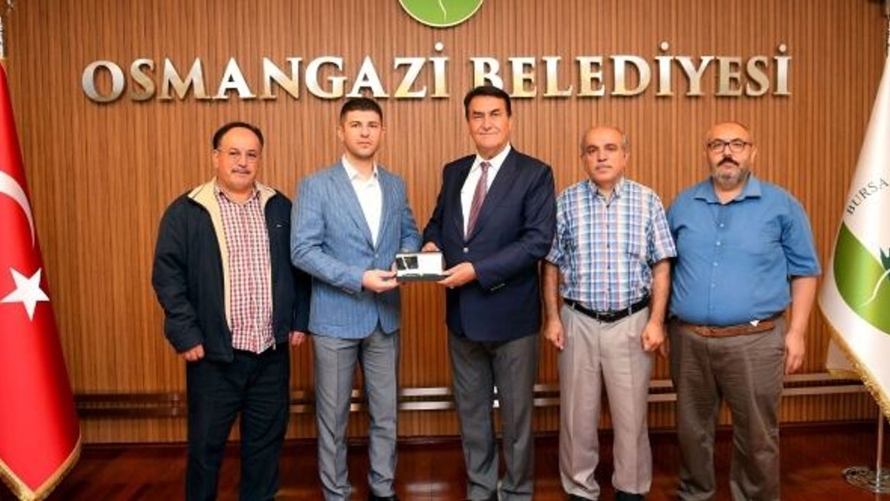 BEM BİR SEN BURSA’DAN BAŞKAN DÜNDAR’A TEŞEKKÜR ZİYARETİ