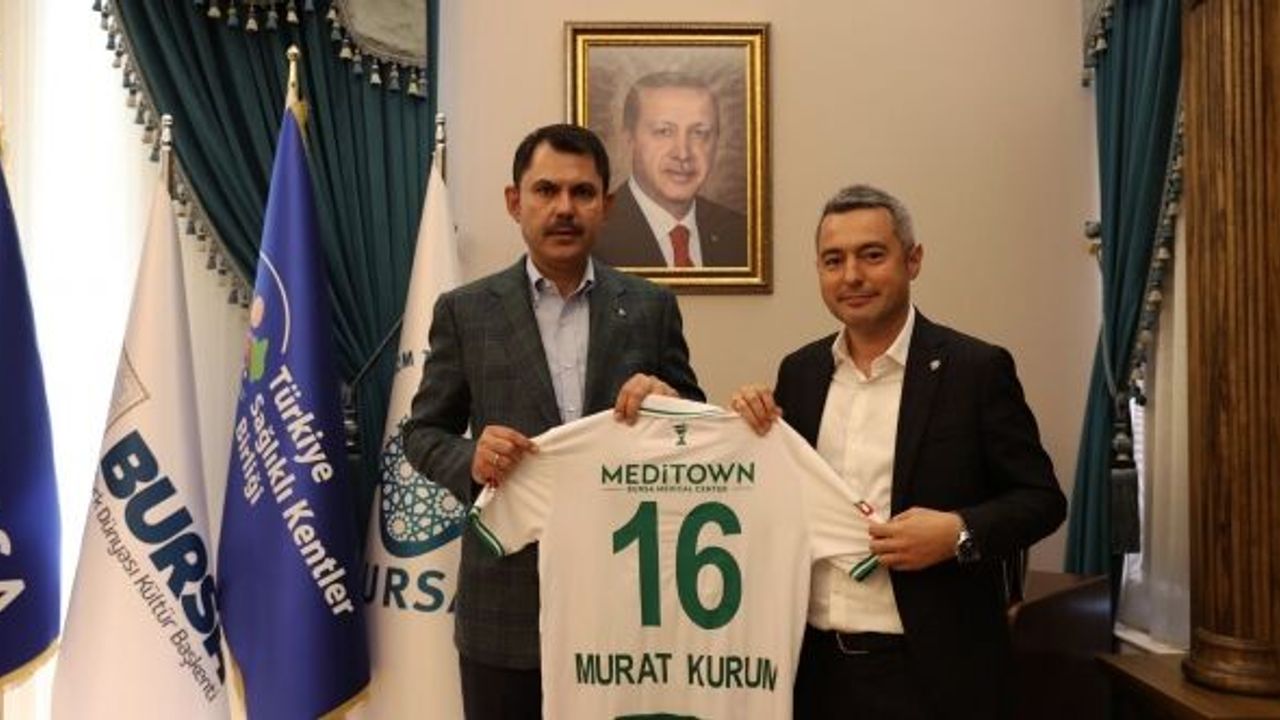 BURSASPOR BAŞKANI BANAZ, BAKAN KURUM'LA TESİSLERİ GÖRÜŞTÜ