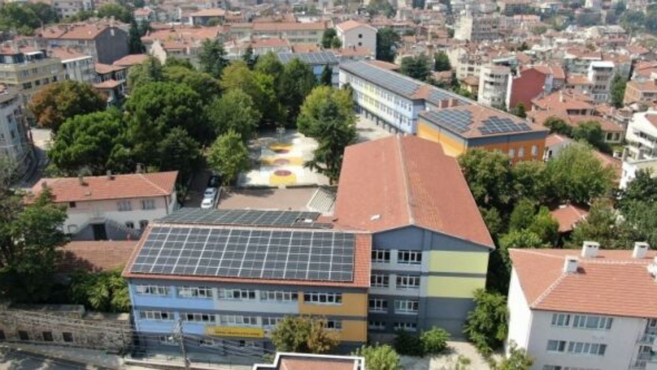 BURSA'DA BU OKUL KENDİ ENERJİSİNİ ÜRETİYOR