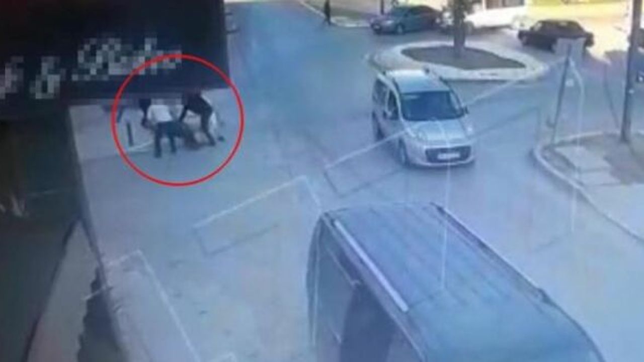 DOKTORA PUSU KURUP SOPAYLA DÖVEN ŞAHISLARDAN "PES" DEDİRTEN SAVUNMA